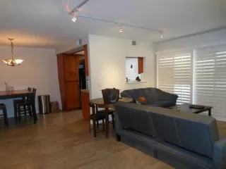 Photo #5: 222086226 Listing