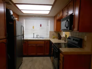 Photo #6: 222086226 Listing