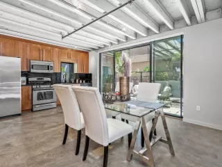 Photo #3: 222086612 Listing 