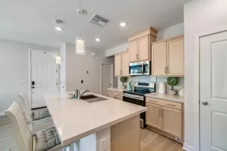 Photo #1: 222086682 Listing