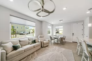 Photo #3: 222086682 Listing