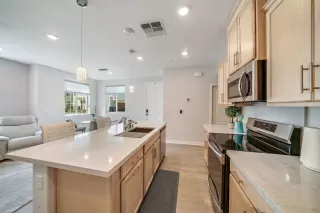 Photo #6: 222086682 Listing