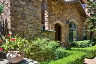 Photo #3: 222086709 Listing 