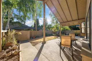 Photo #2: 222086986 Listing