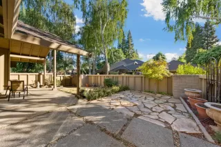 Photo #4: 222086986 Listing