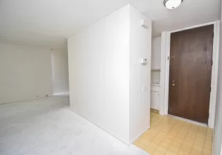 Photo #4: 222087196 Listing