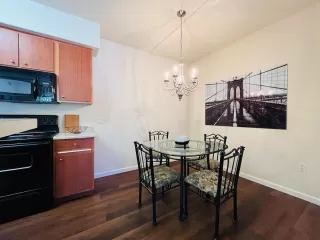 Photo #5: 222087515 Listing