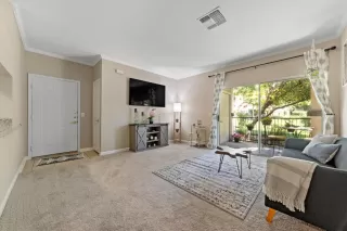 Photo #4: 222087701 Listing