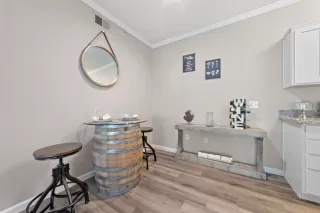 Photo #5: 222087701 Listing