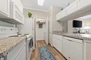 Photo #6: 222087701 Listing