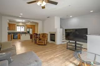 Photo #1: 222088039 Listing