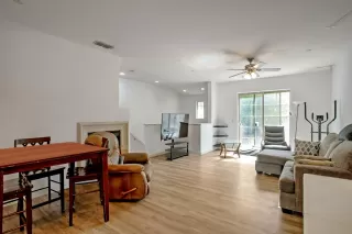 Photo #4: 222088039 Listing