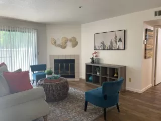 Photo #2: 222088424 Listing