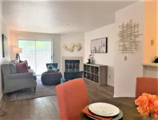 Photo #3: 222088424 Listing