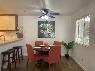 Photo #4: 222088424 Listing