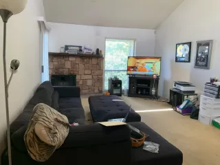 Photo #4: 222088489 Listing