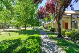 Photo #2: 222088550 Listing