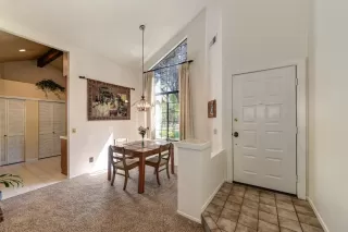 Photo #6: 222088550 Listing