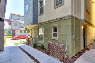 Photo #3: 222088719 Listing