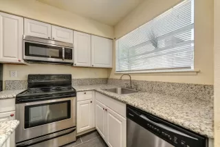 Photo #6: 222089307 Listing