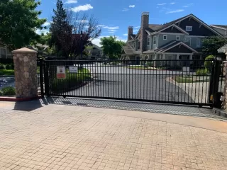 Photo #2: 222089353 Listing