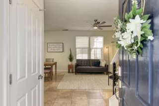 Photo #2: 222089648 Listing 