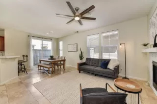 Photo #5: 222089648 Listing 