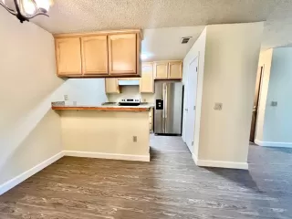 Photo #2: 222089670 Listing