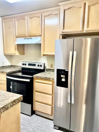 Photo #4: 222089670 Listing