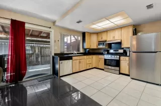Photo #5: 222090088 Listing