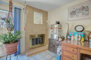 Photo #5: 222091252 Listing