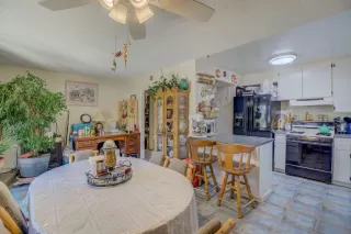 Photo #6: 222091252 Listing