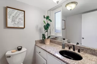 Photo #4: 222091442 Listing