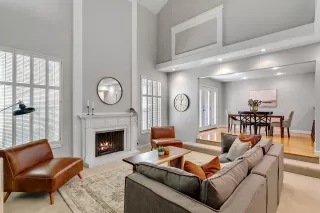 Photo #5: 222091442 Listing