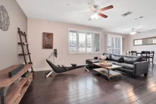 Photo #1: 222091495 Listing