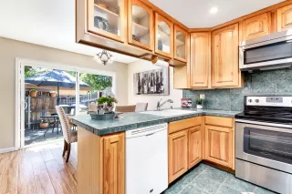 Photo #3: 222091720 Listing 