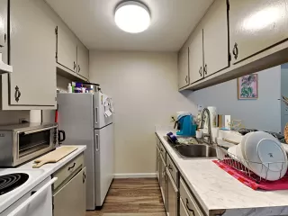 Photo #2: 222091859 Listing