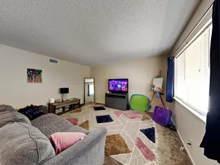 Photo #5: 222091859 Listing