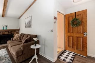 Photo #1: 222091930 Listing 