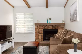 Photo #4: 222091930 Listing 