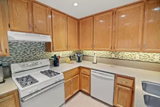 Photo #5: 222091969 Listing