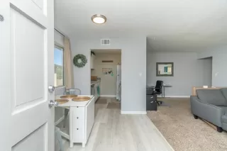 Photo #3: 222092377 Listing