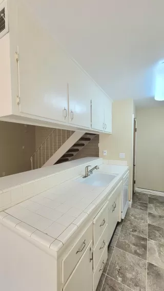 Photo #5: 222092445 Listing 