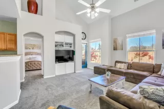 Photo #4: 222092524 Listing