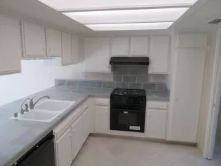 Photo #2: 222093249 Listing