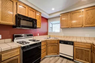 Photo #3: 222093457 Listing 