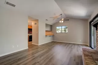 Photo #4: 222093457 Listing 