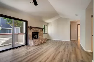 Photo #5: 222093457 Listing 