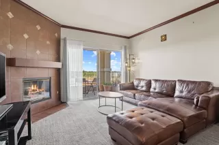 Photo #4: 222093465 Listing