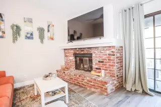 Photo #6: 222093647 Listing